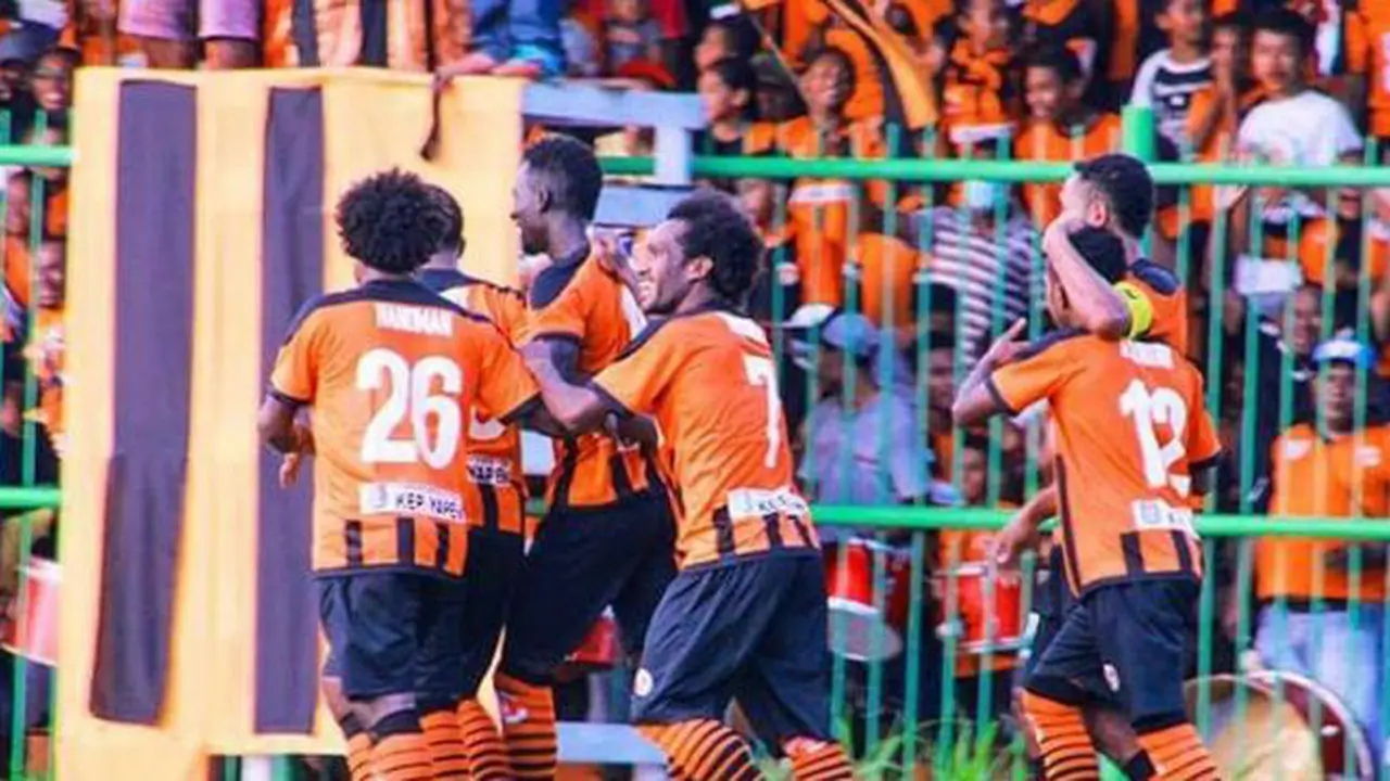 Persela Lamongan Vs Perseru Serui