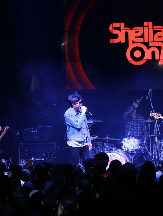 Namun, ketika disinggung kapan konser tersebut bakal digelar, Sheila on 7 belum bisa memastikan. Mereka masih memikirkan waktu yang tepat untuk menggelarnya. (Galih W. Satria/Bintang.com) 