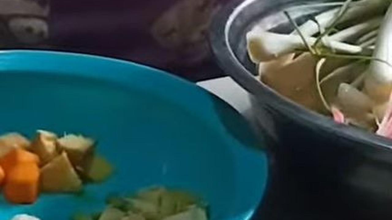SIapkan Bumbu Arsik