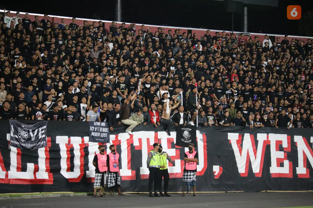 Suporter Bali United