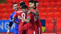 Sauqy Saud merayakan gol yang dicetaknya bersama rekan setim saat Timnas Futsal Indonesia U-20 mengalahkan Taiwan 6-2 dalam laga lanjutan Grup B Piala Asia Futsal U-20 di Huamark Indoor Stadium, Bangkok, Rabu (17/5/2017). (AFC)