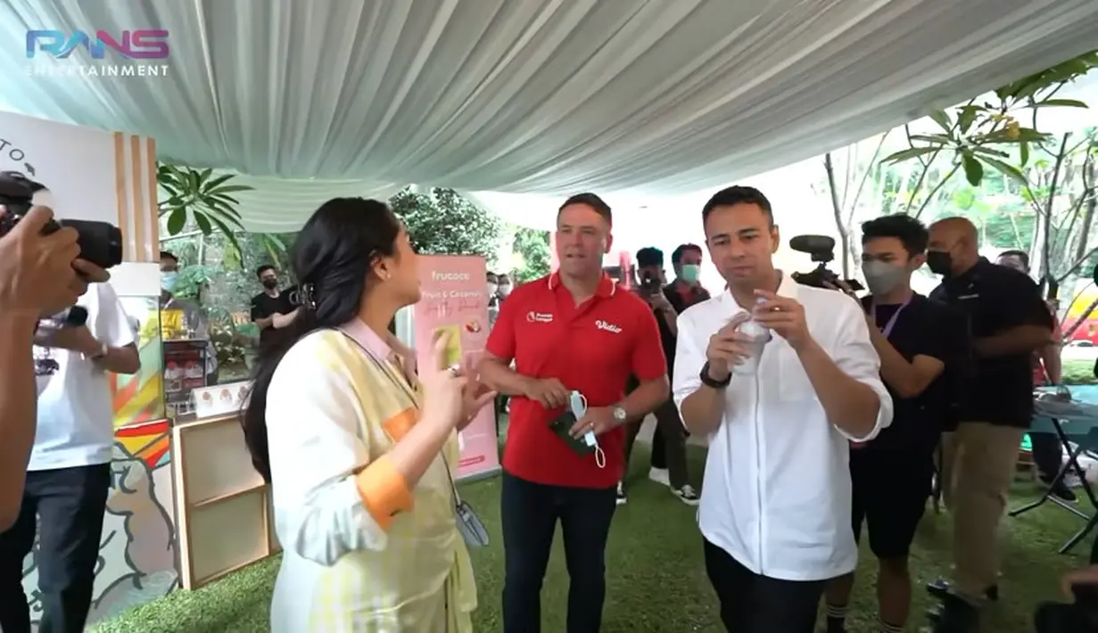 Michael Owen ke Ultah Rafathar (Youtube/Rans Entertainment)