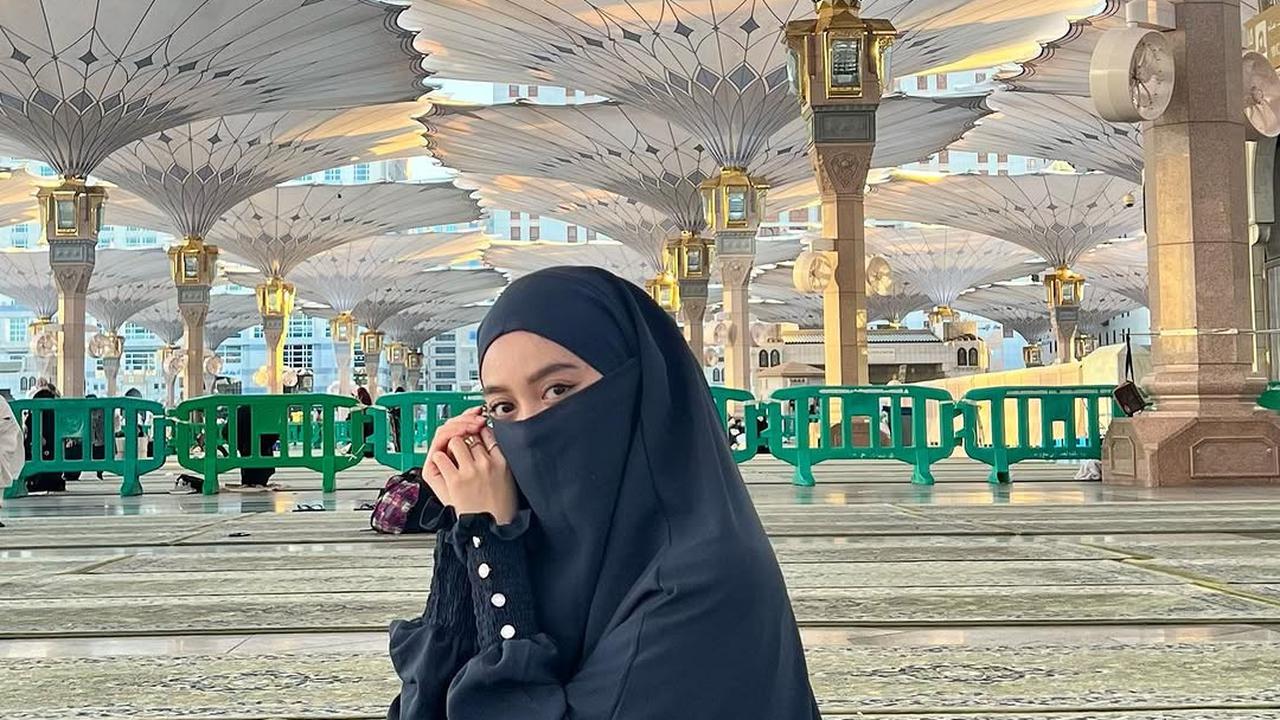 6 Rekomendasi Gaya Hijab Nabilah Ayu eks JKT48, Inspirasi Tampil Anggun dan Tetap Stylish