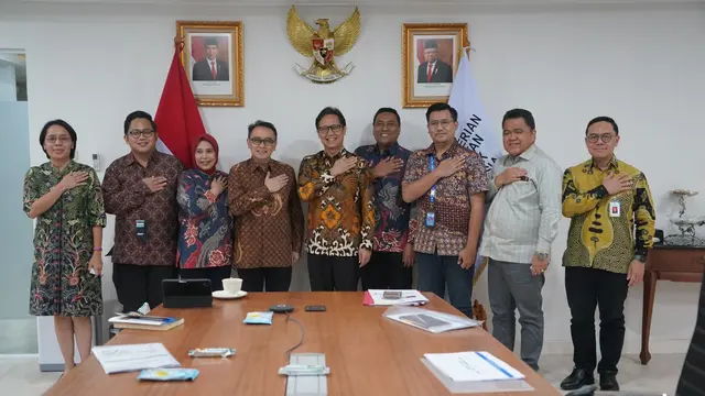 Menteri Kesehatan bersama jajaran Otsuka Group Indonesia.