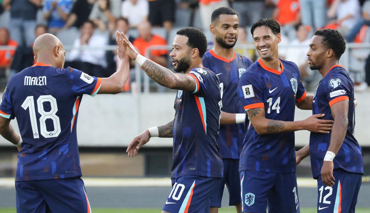 Untungnya, Depay kembali jadi pahlawan dengan torehan gol keduanya yang memastikan Belanda pulang dengan tiga poin. (AFP/Petras Malukas)