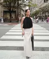 Gaya ini mengedepankan kesederhanaan namun tetap terlihat elegan dan stylish. [@alyssadaguise]