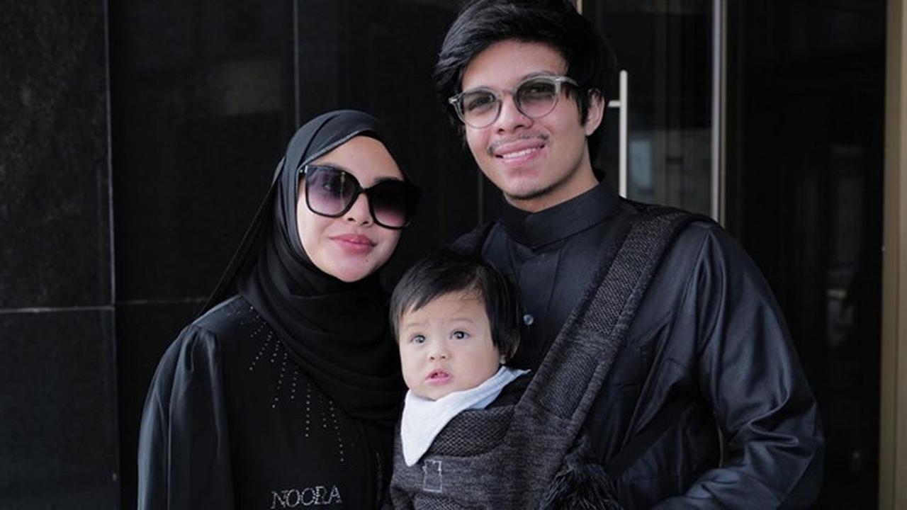 Ajak Anak, Ini 6 Momen Atta Halilintar dan Aurel Hermansyah saat Jalani Umroh