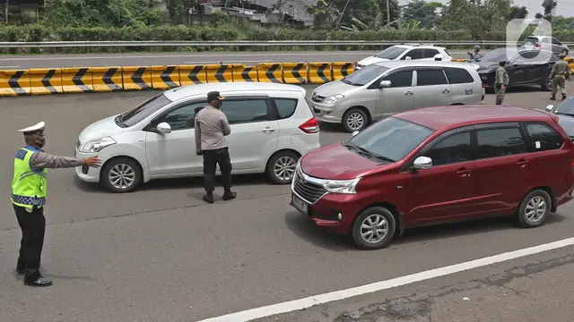 Suasana Gerbang Tol Bogor di Tengah Penerapan Ganjil Genap