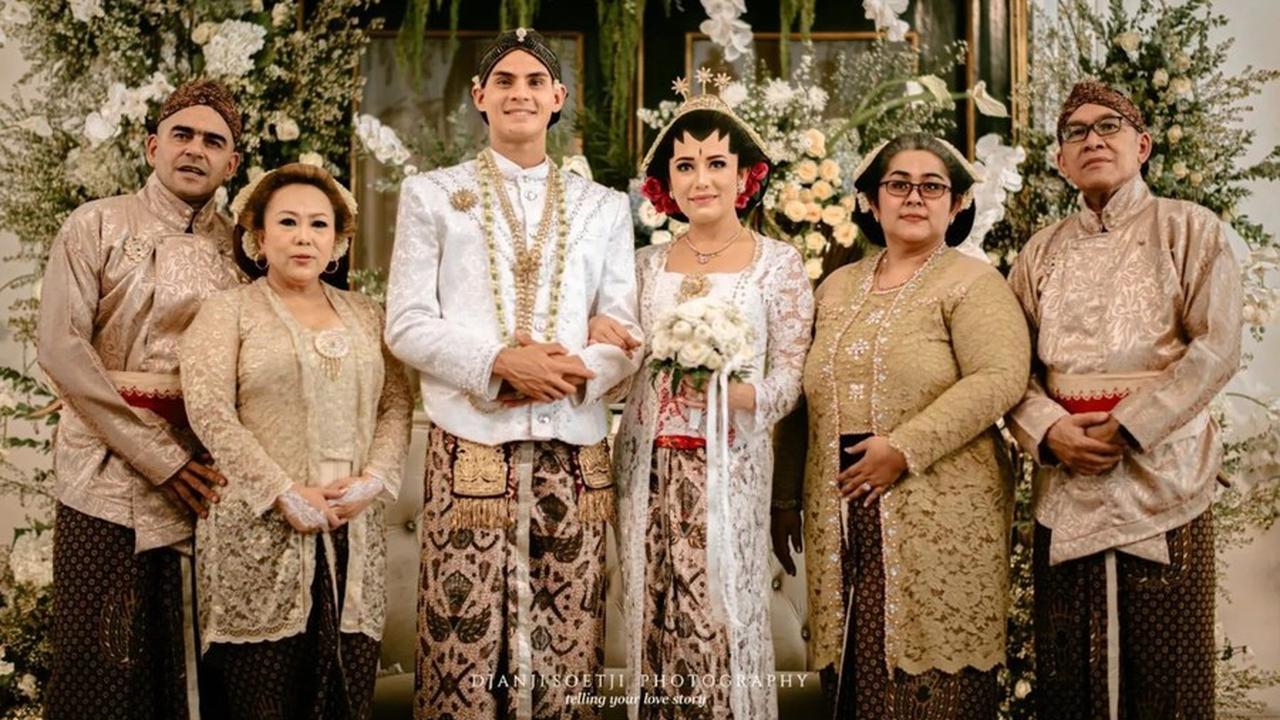 Intip 8 Pootret Acara Pernikahan Amanda Gonzales Dengan Pesepakbola Ganteng Berdarah Campuran yang Baru Saja Menjadi Mualaf