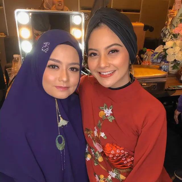 Bersahabat 16 Tahun, Ini 6 Potret Kebersamaan Tika dan Tiwi Eks T2 yang Kompak