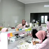 Hati-hati Pilih Jasa Maklon Kosmetik, Begini Prosesnya Agar Bisnis Produk Kecantikan Tidak Tertipu, credit: PT Athena Royal Kosmetika (ARK)