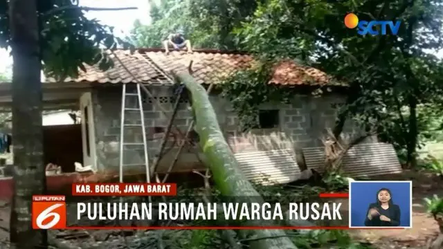 Puluhan rumah di Kecamatan Leuwiliang, Kabupaten Bogor, rusak akibat angin kencang yang disertai hujan deras. Bahkan sebuah rumah warga tertimpa pohon yang tumbang.