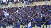 Suporter PSIS, Panser Biru. (Bola.com/Vincensius Sawarno)