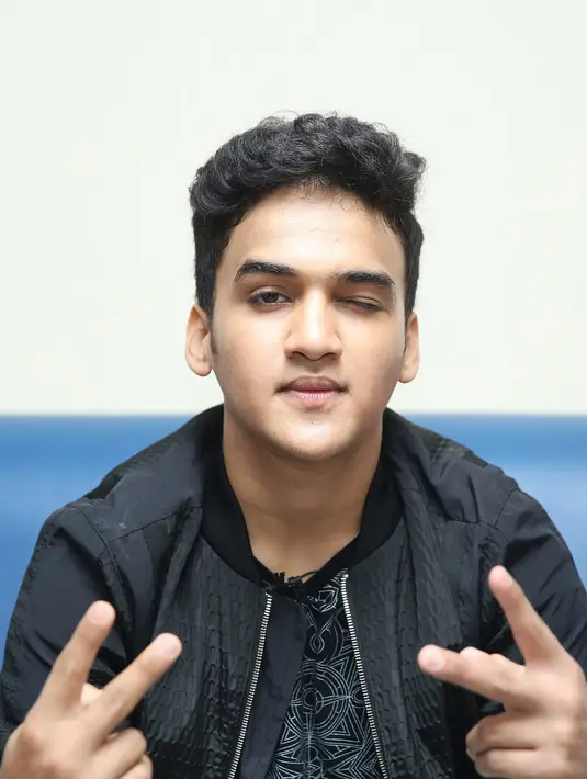 "Waktu itu duduk bareng, waktunya berbuka saya ditawari (Ayu Ting Ting), ternyata enak," ujar Faisal yang sangat menikmati puasa di Indonesia. (Bambang E. Ros/Bintang.com)