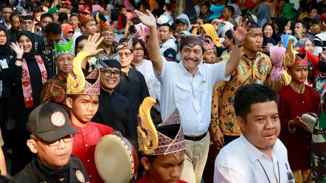 Luhut Cek Kesiapan Infrastruktur Alas Purwo