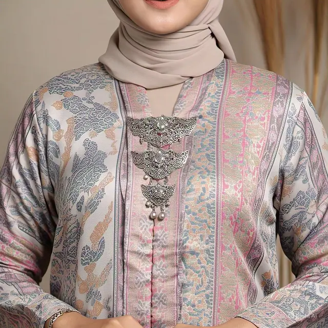 Model Kebaya Brokat Modern Terbaru untuk Lamaran