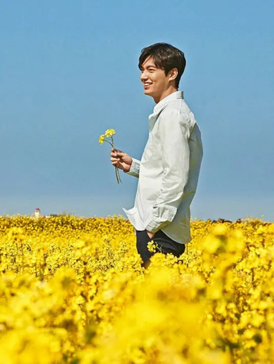 Sumber mengatakan, Min Ho selalu ingin bertemu Suzy namun sering kali wanita itu menolaknya lantaran takut hubungannya tersorot oleh kamera awak media. Sama halnya saat mereka baru pacaran tahun 2015 lalu. (Instagram/actor_leeminho)