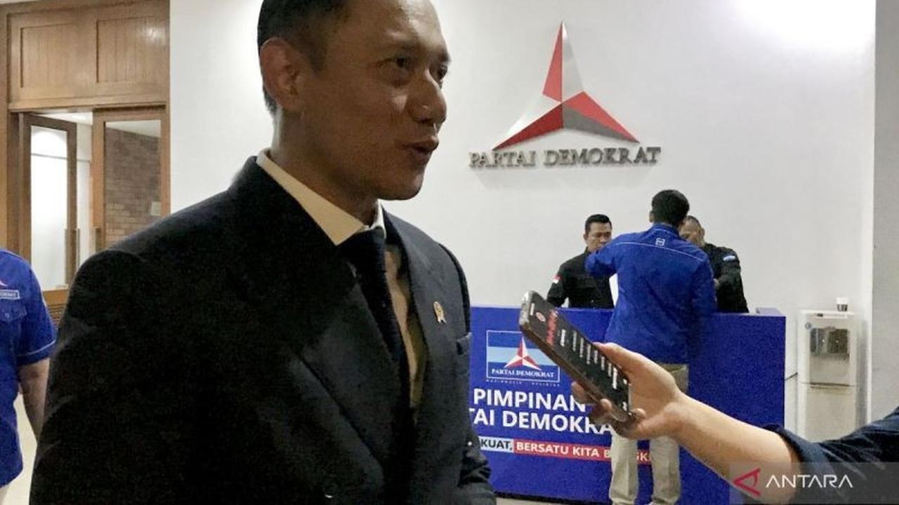 Demokrat Dukung Pemerintah Beri Gelar Pahlawan Nasional ke Gus Dur dan Soeharto