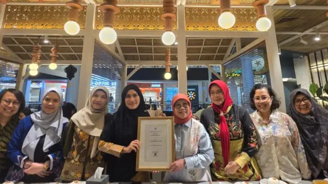 Bantu Penumpang Melahirkan di Pesawat, Bidan Tessa Terima Apresiasi dari Kemenkes