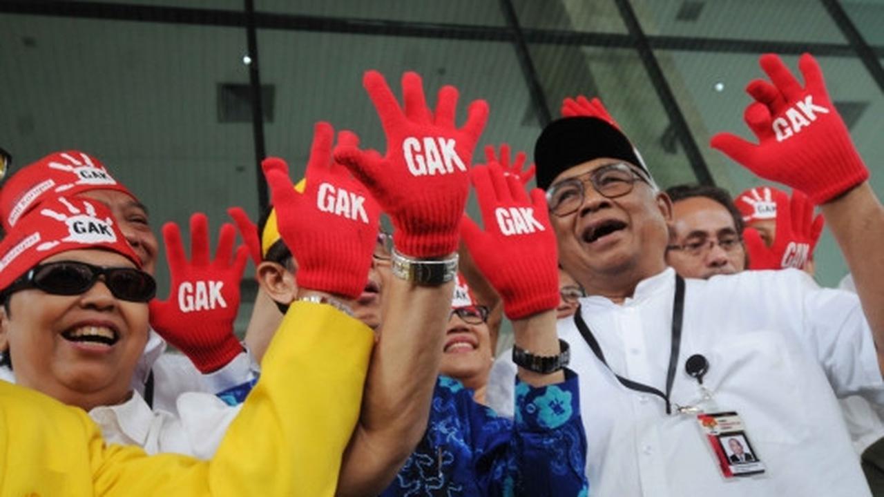 Ruki cs dan massa antikorupsi kompak menolak revisi UU KPK