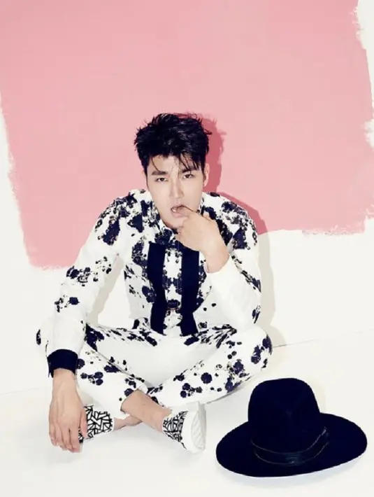 Siwon (via soompi.com)