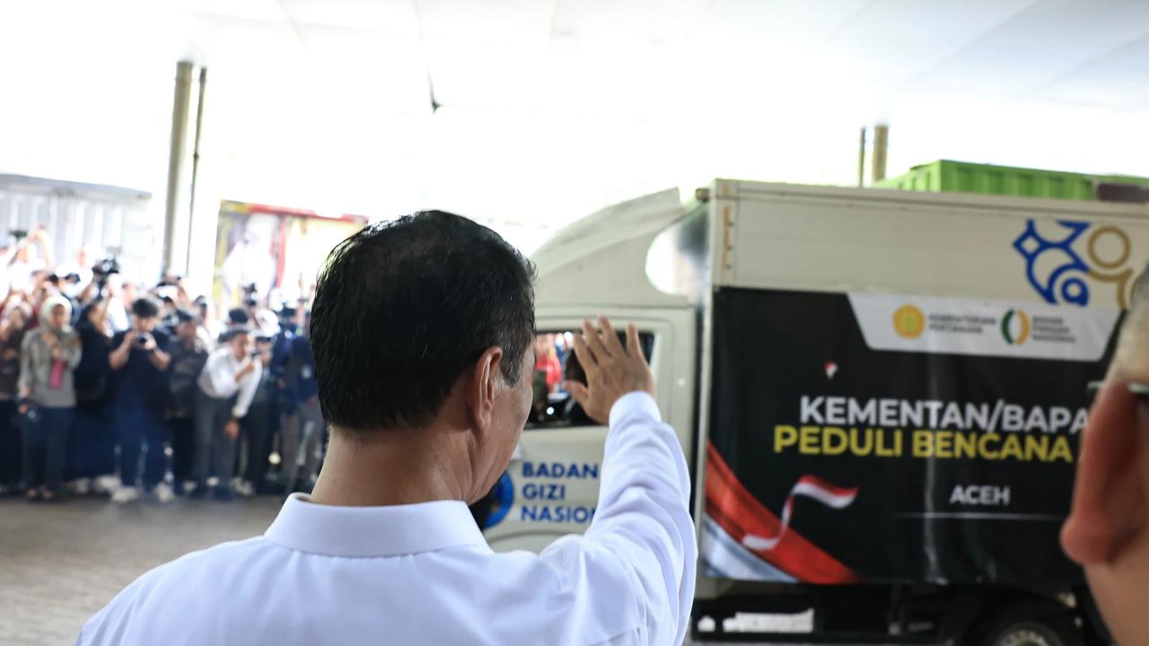 Mentan Amran Kembali Lepas 153 Truk Bantuan Banjir Sumatra