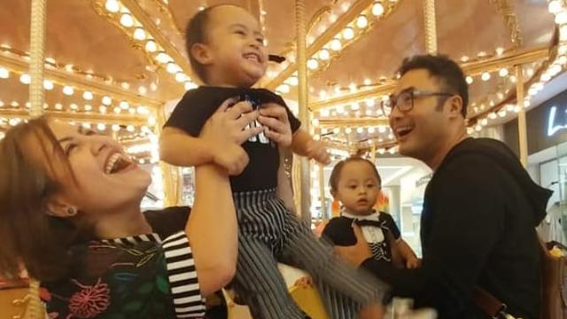 [Bintang] Surya Saputra dan Cynhia Lamusu