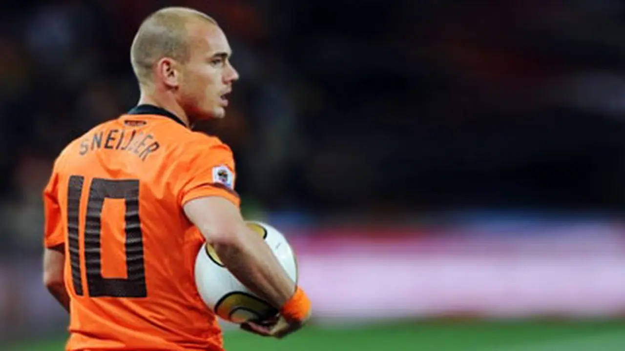 img_sneijder-300.jpg