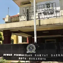 Gedung DPRD Surabaya. (Istimewa)