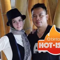 Angel Lelga Korban Vicky Prasetyo Selanjutnya? selengkapnya di bintang Hot Issue.