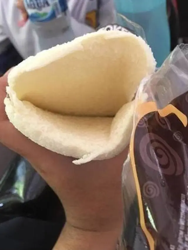 6 Momen Apes Beli Roti Isi Kopong Ini Bikin Kecewa