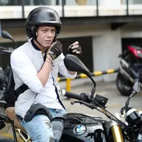 Selain bermain musik, ternyata Ariel dalam kesehariannya suka bermain game online. Game itu bernama Player Unknown's Battlegrounds (PUBG) dengan nama akun KUBIGA. Ariel pun sering sekali online di malam menjelang pagi. (Liputan6.com/IG/@ariel_inst)