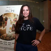 Wulan Guritno saat preskon film I am Hope. (Deki Prayoga/Bintang.com)