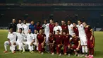 AS Roma menyelesaikan tur pramusimnya di Indonesia. Penggawa Roma yang dibagi ke dalam dua tim bertanding selama 2 x 35 menit berakhir dengan skor 2-1 untuk kemenangan tim merah. (Reuters/Darren Whiteside)