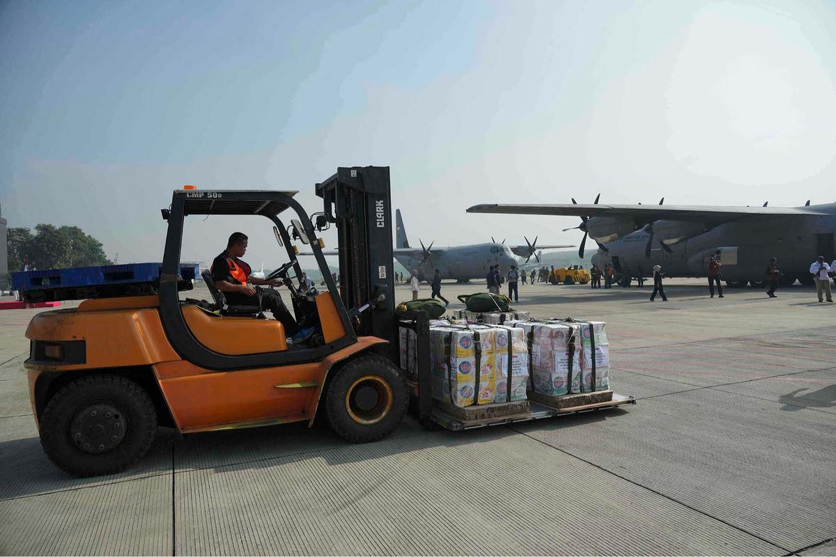 FOTO: Indonesia Kirim 800 Ton Bantuan untuk Gaza Lewat Misi Satgas Merah Putih II