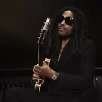 Musisi rock asal Amerika Serikat, Lenny Kravitz terpilih sebagai global ambassador terbaru Jaeger-LeCoultre. [Foto: Jaeger-LeCoultre].