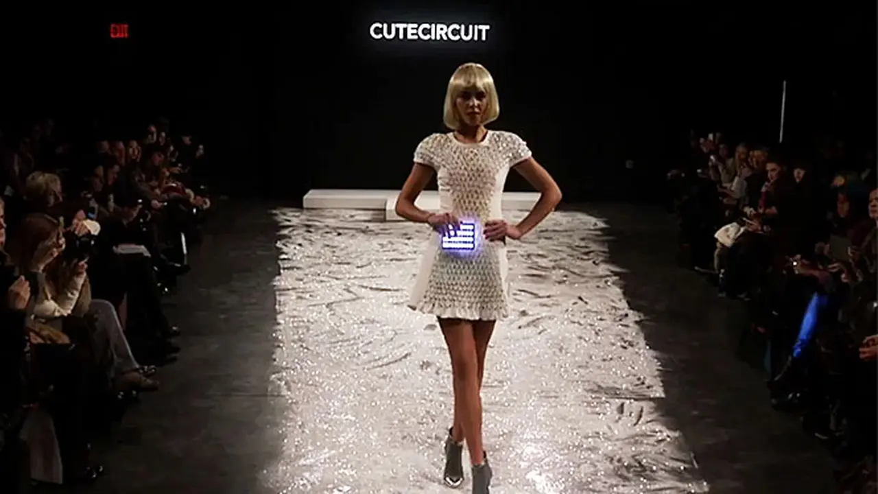 iphone-fashion-140214b.jpg