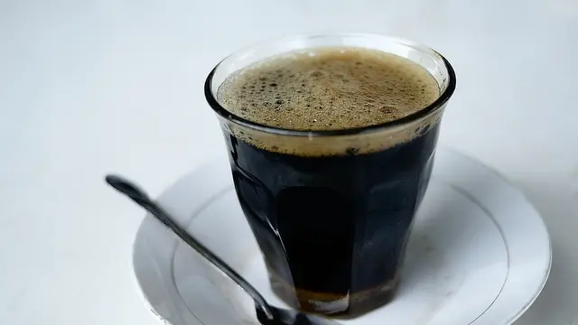 Warung Kopi Diserbu Warga Aceh Usai Tarawih