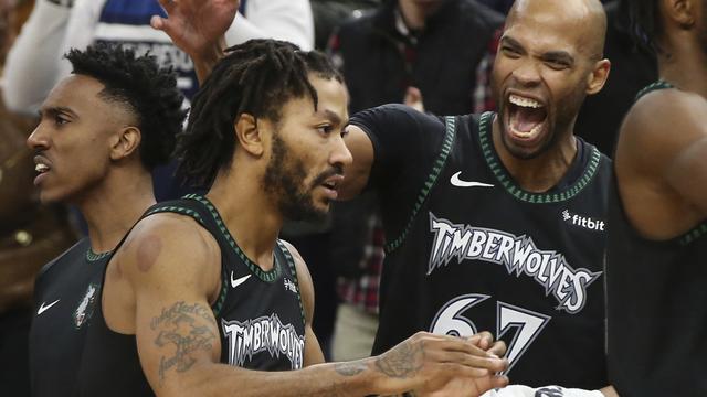 Derrick Rose membuat 50 poin