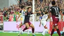 Pertama, Vissel Kobe akan jadi juara jika mereka menang, sedangkan Sanfrecce Hiroshima gagal
meraih kemenangan. Kedua, Vissel Kobe juga akan jadi juara jika mereka bermain imbang, Sanfrecce kalah, dan Machida Zelvia gagal menang. (Dok. J League)