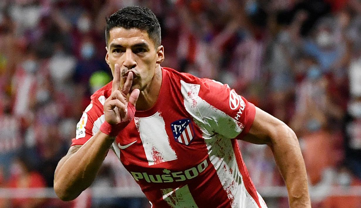 Luis Suarez bergabung dengan Liverpool pada 2011 silam dari Ajax Amsterdam. Penyerang Uruguay tersebut mampu tampil tajam hingga menjadi top skorer di Liga Inggris 2013/2014. Tiga tahun kemudian, ia pindah ke Barcelona dan saat ini merumput bersama Atletico Madrid. (AFP/Pierre-Philippe Marcou)