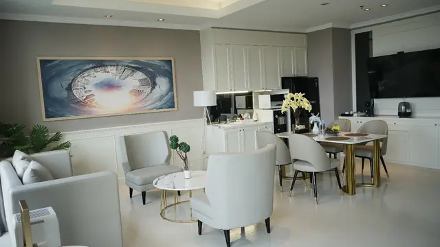 Via Vallen dan Chevra Yolandi bersama anak pertama (Dok. National Hospital)