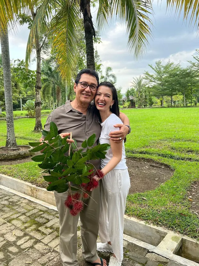 7 Potret Raline Shah Rayakan Idul Adha di Medan, Seru Bareng Keluarga