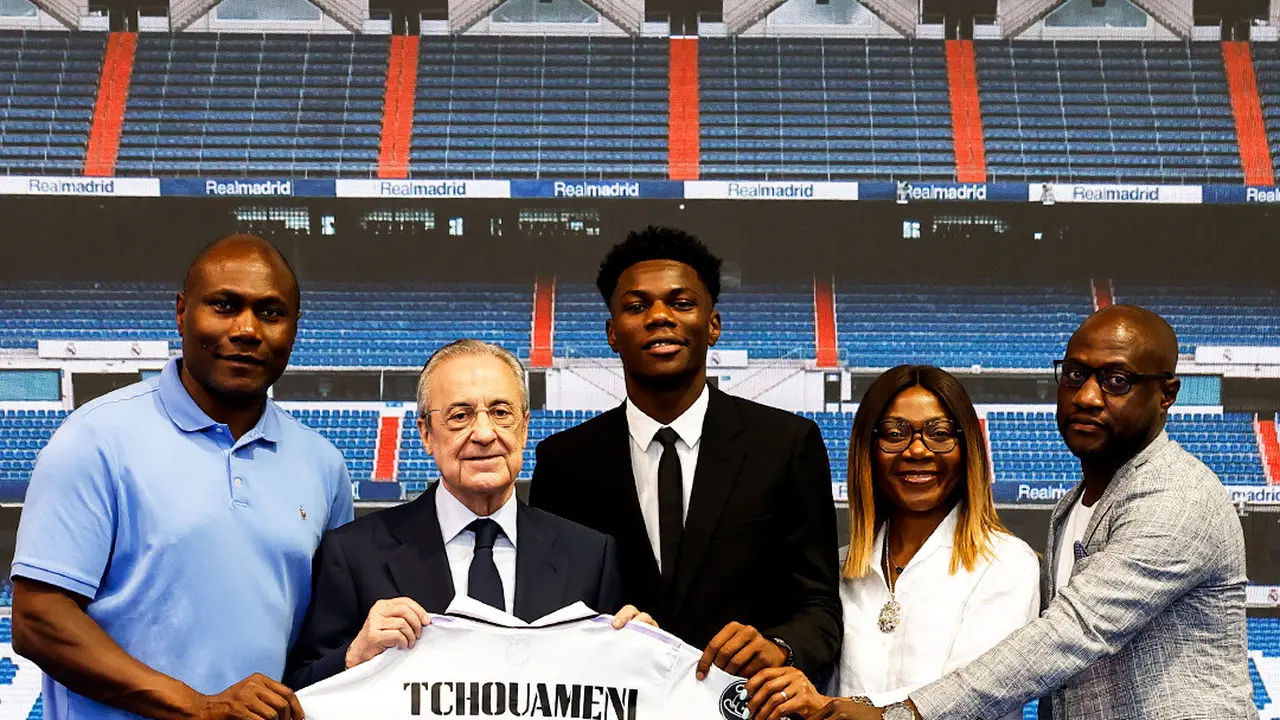 Aurelien Tchouameni Resmi Diperkenalkan Sebagai Pemain Baru Real Madrid