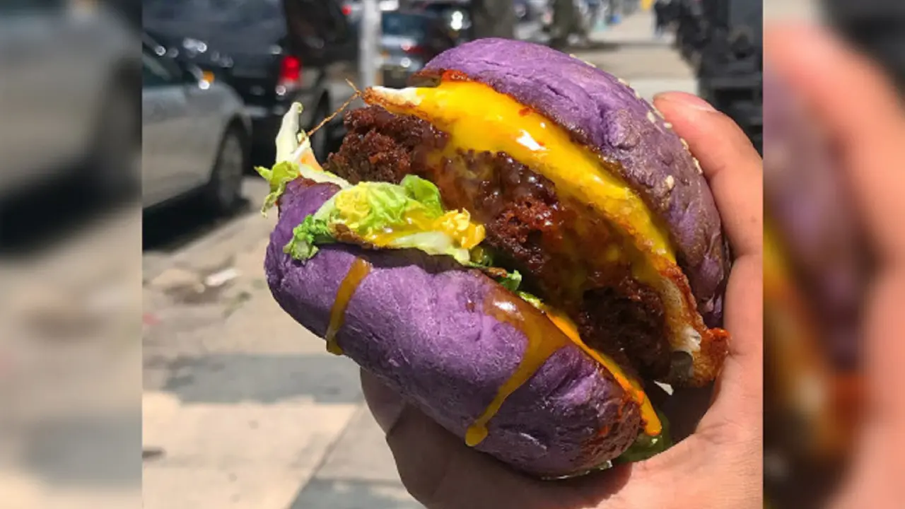 Bed Stuy, Varian Baru Hamburger Berwarna Ungu Asal Filipina