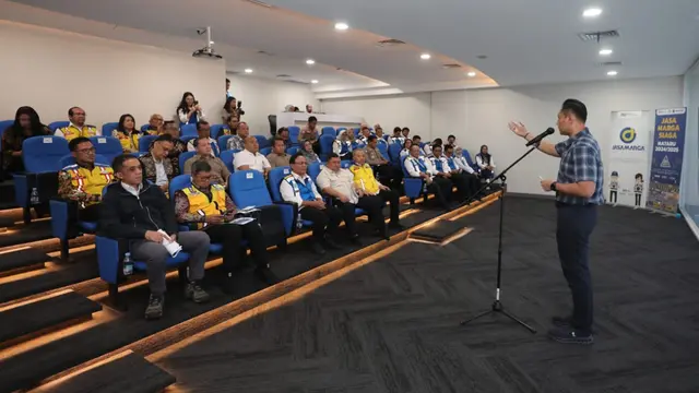 Menko Bidang Infrastruktur dan Pembangunan Kewilayahan, Agus Harimurti Yudhoyono mengunjungi Jasa Marga Tollroad Command Center (JMTC), Jumat, 20 Desember 2024. (Foto: Istimewa)