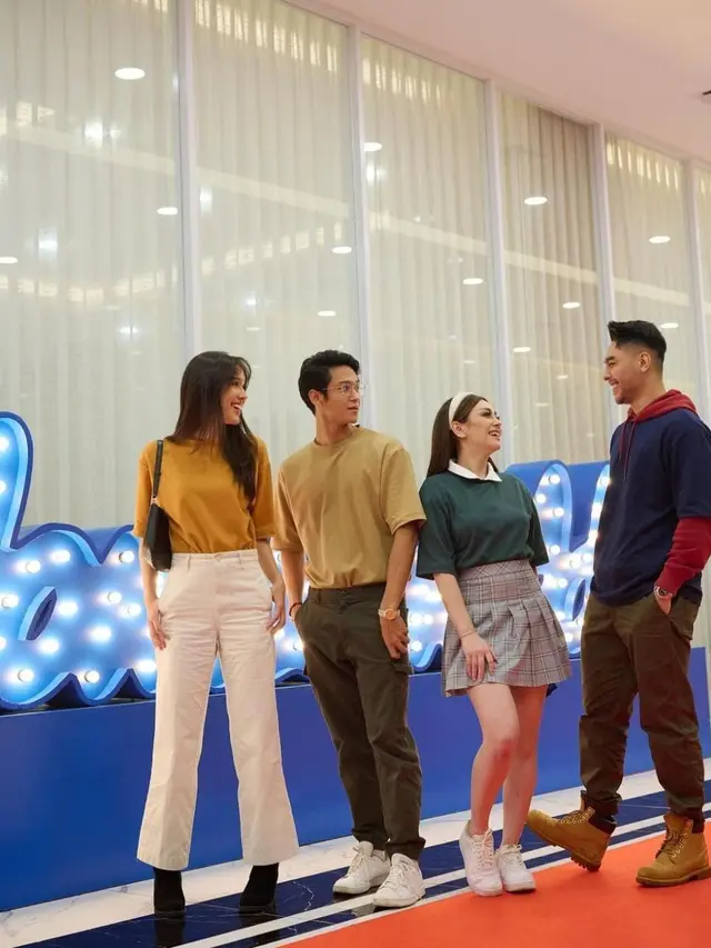 Celine Evangelista sudah punya empat anak, tapi masih seperti ABG