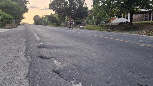 Kondisi Jalan Lintas Sumatera di Lampung