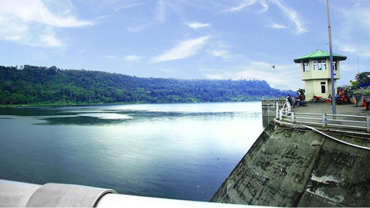 <b>4. Waduk Cirata</b><br>