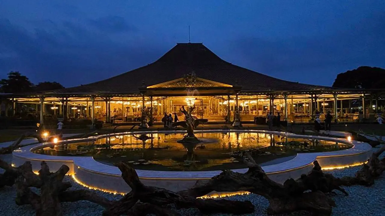 Dalam upaya melestarikan cagar budaya di Jawa Tengah, PLN remajakan instalasi listrik di Pura Mangkunegaran. (Photo credit by PT PLN (Persero)